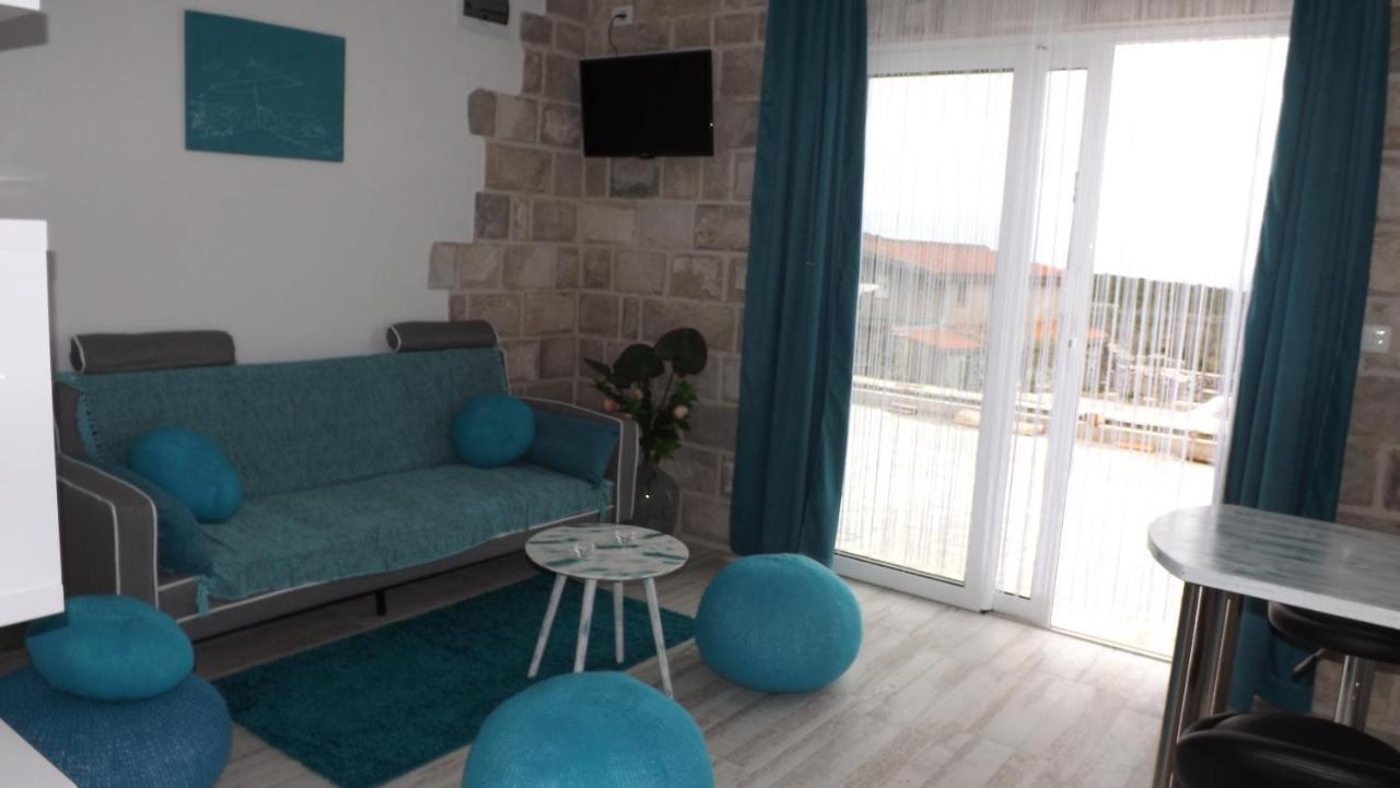 Lustica Apartments Exterior foto
