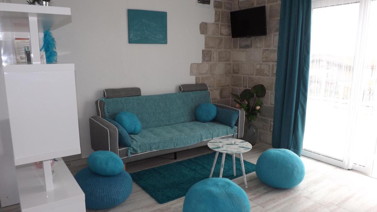 Lustica Apartments Exterior foto